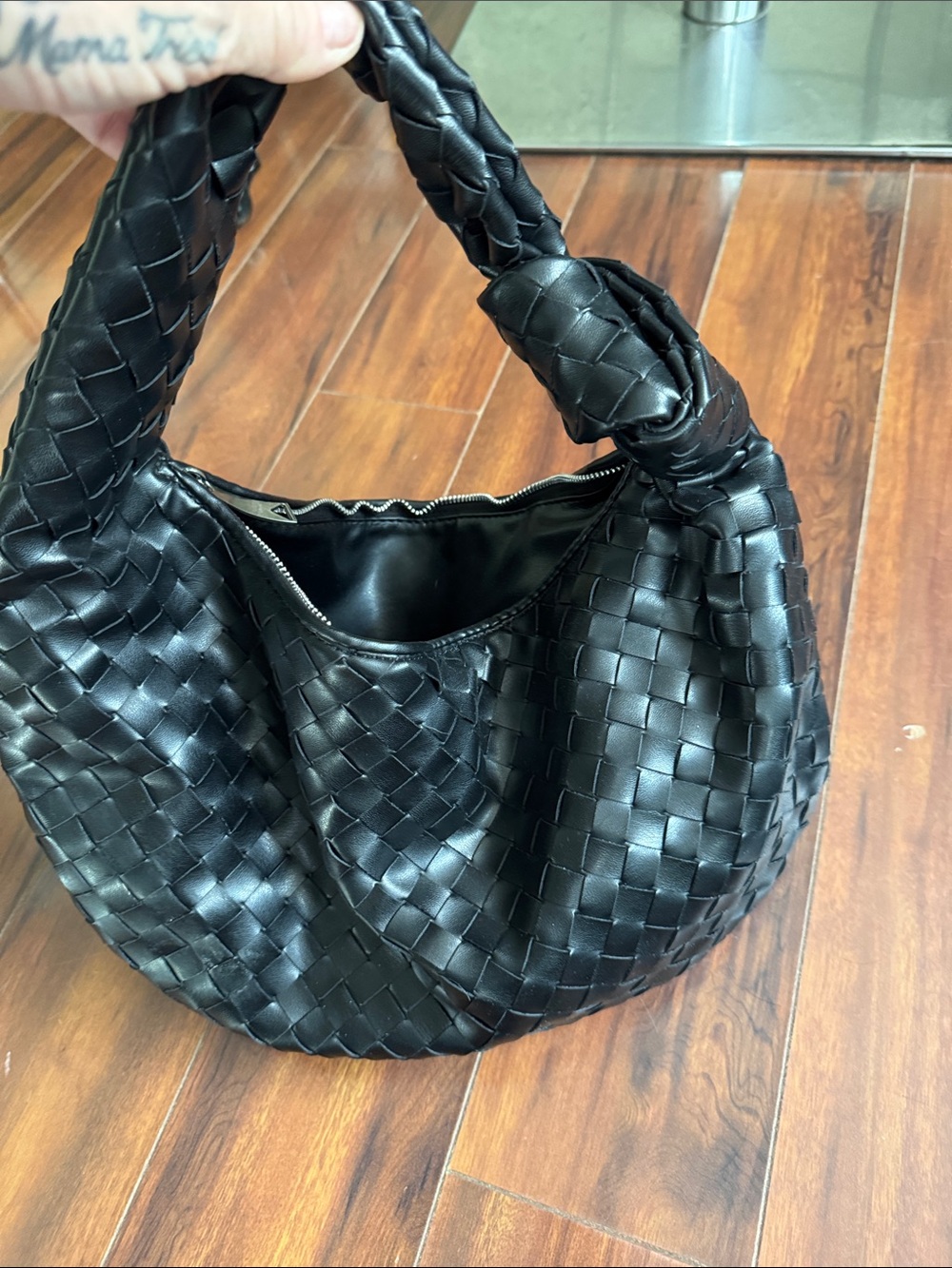 Bottega Veneta copy Black Intrecciato Hobo Shoulder Bag - Picture 2 of 6